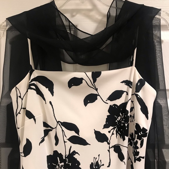 Arianna gorgeous full length gown - Picture 2 of 6